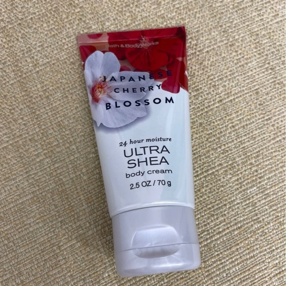 NWT Bath & Body Works (2pc set) - Picture 2 of 6